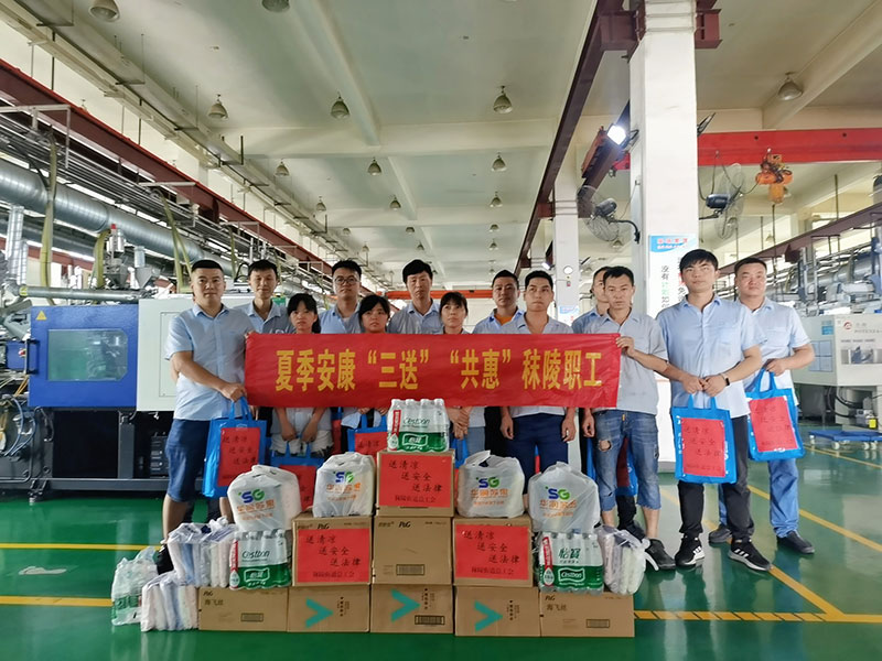 送清凉、送安全、送法律，秣陵街道总工会慰问奥联电子一线职工